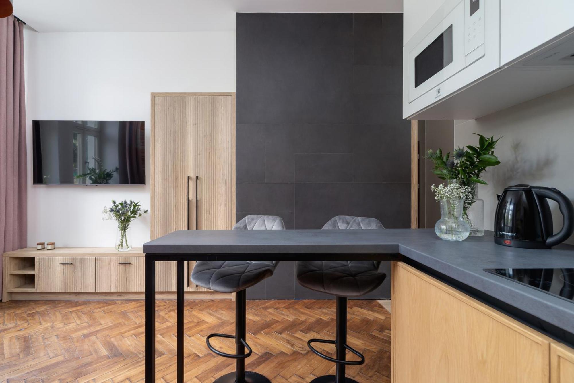 - Dietla 21 Street Apartment *